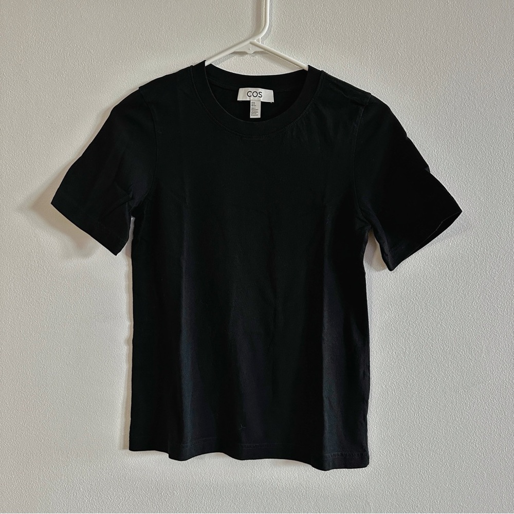 COS Women’s Black Short Sleeve Tee in Size XS - LIKE NEW